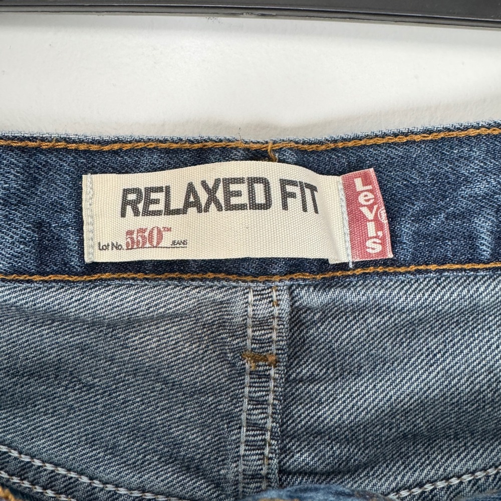 Levis 550 Relaxed Fit Mens Jeans Medium Wash Blue Denim W32 L32 Y2K - Picture 4 of 10